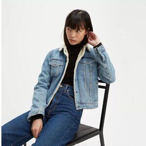 Levi's Original Women’s Sherpa Trucker Jacket Size X-Small